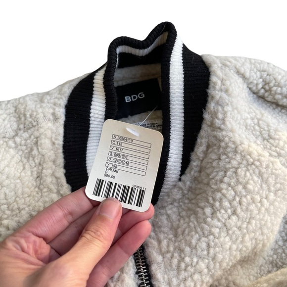BDG Urban Outfitters Women’s Cream Sherpa Bomber Jacket - Picture 4 of 5